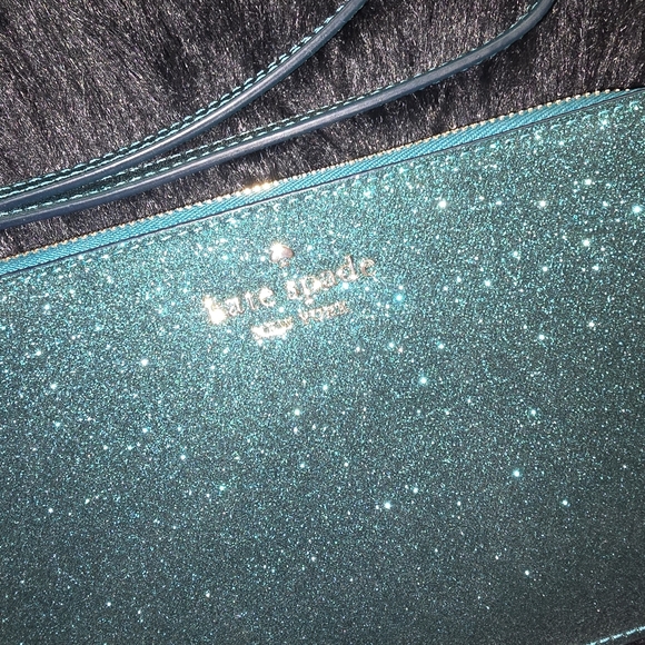 Nwt Kate Spade Green Glitter Wristlet New - Picture 2 of 4